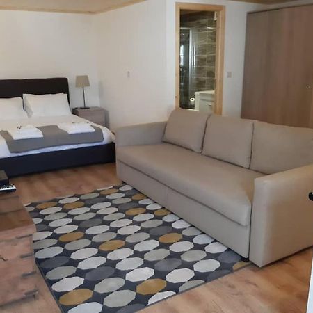 Aurora Papas Apartman Provesende Kültér fotó