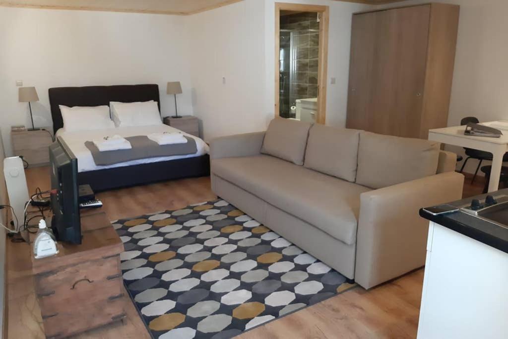 Aurora Papas Apartman Provesende Kültér fotó